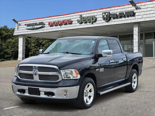 2017 RAM 1500 Lone Star Silver Crew Cab 4x4 57 Box 2017 RAM 1500 Lone Star Silver Crew Cab 4x4 57 Box