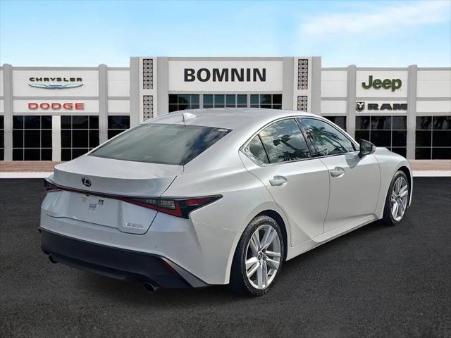 2023 Lexus IS 300 300 2023 Lexus IS 300 300