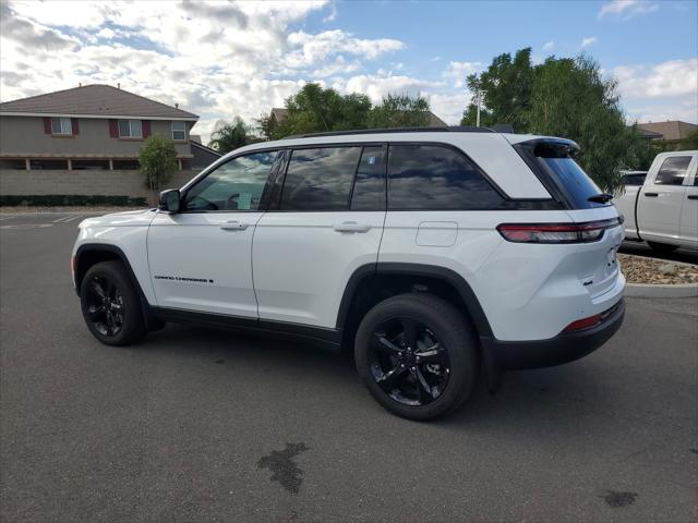 2025 Jeep Grand Cherokee GRAND CHEROKEE ALTITUDE X 4X4