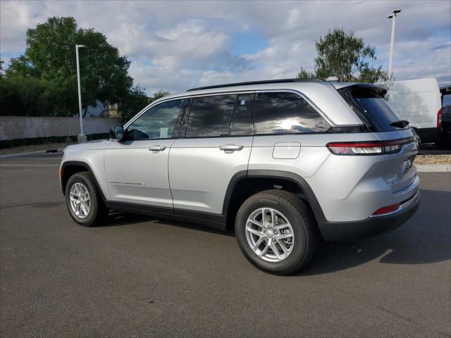 2025 Jeep Grand Cherokee GRAND CHEROKEE LAREDO X 4X4 2025 Jeep Grand Cherokee GRAND CHEROKEE LAREDO X 4X4