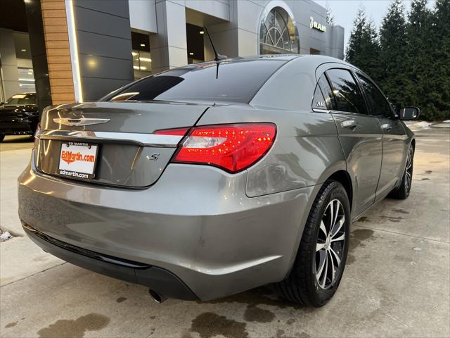 2013 Chrysler 200 Touring 2013 Chrysler 200 Touring