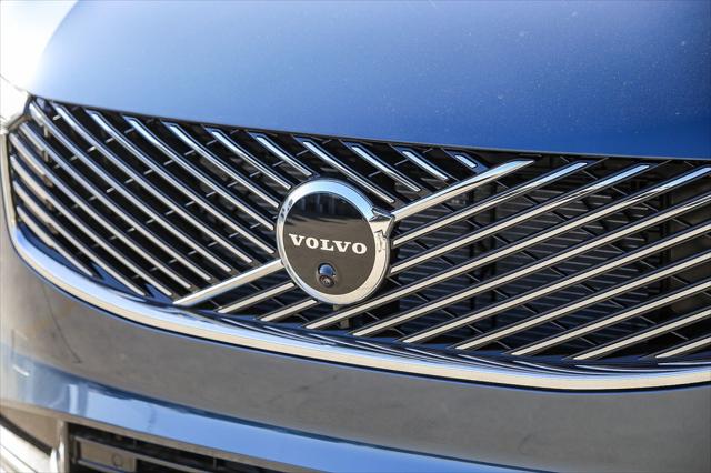 2026 Volvo XC90 Plus, B6 AWD Gas (mild hybrid), Gasoline, Bright, 7 Seats