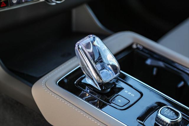 2026 Volvo XC90 Plus, B6 AWD Gas (mild hybrid), Gasoline, Bright, 7 Seats