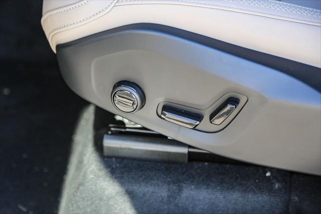 2026 Volvo XC90 Plus, B6 AWD Gas (mild hybrid), Gasoline, Bright, 7 Seats