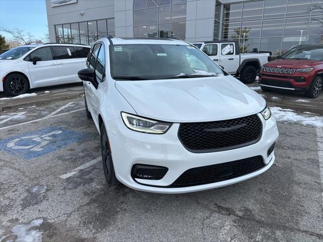 2026 Chrysler Pacifica Select AWD