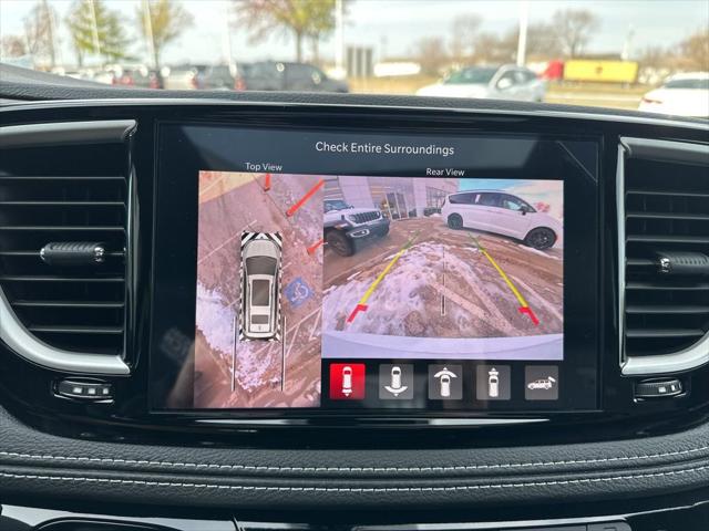 2026 Chrysler Pacifica Select AWD
