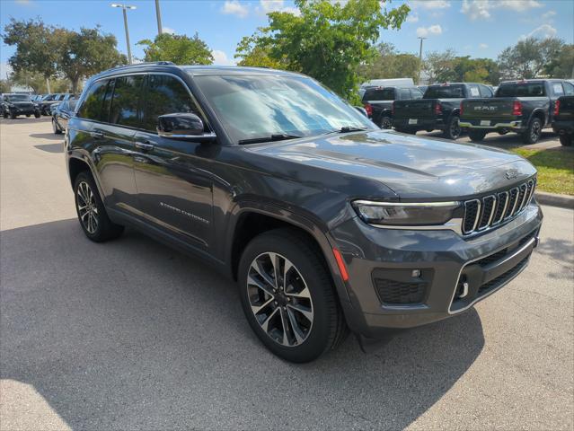 2022 Jeep Grand Cherokee Overland 4x2 2022 Jeep Grand Cherokee Overland 4x2