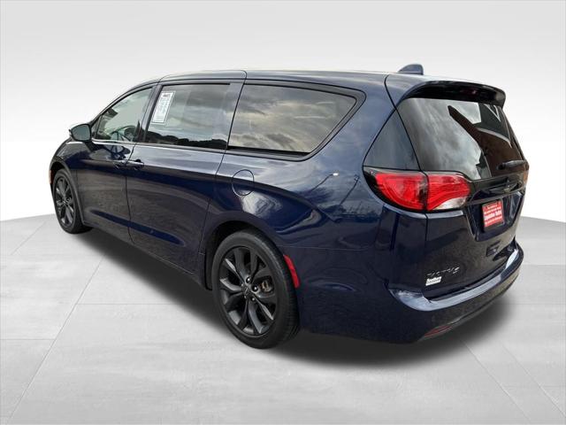 2020 Chrysler Pacifica Touring 2020 Chrysler Pacifica Touring