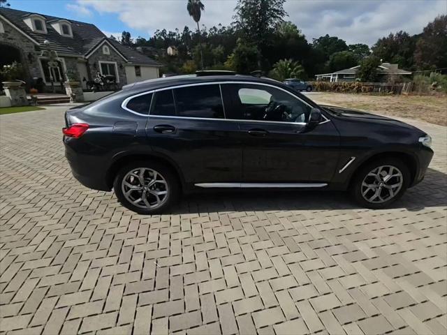 2022 BMW X4 xDrive30i 2022 BMW X4 xDrive30i