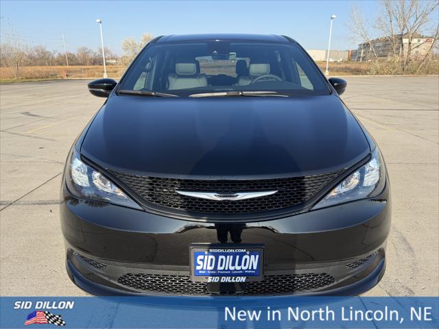 2026 Chrysler Voyager VOYAGER LX