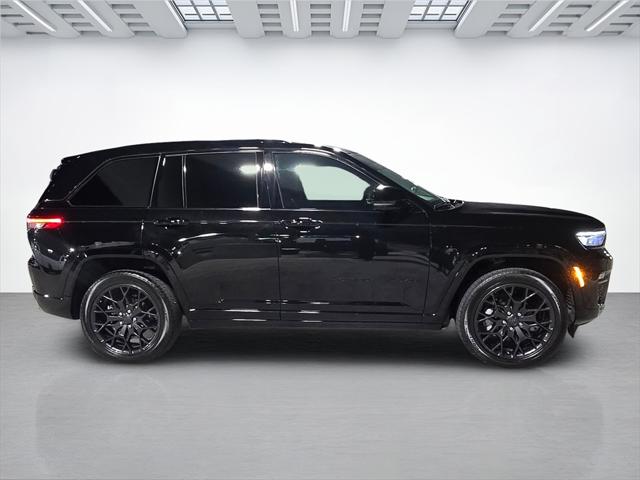 2025 Jeep Grand Cherokee Summit Reserve 4x4 2025 Jeep Grand Cherokee Summit Reserve 4x4