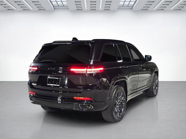 2025 Jeep Grand Cherokee Summit Reserve 4x4 2025 Jeep Grand Cherokee Summit Reserve 4x4