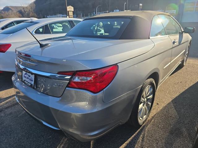 2013 Chrysler 200 Touring 2013 Chrysler 200 Touring