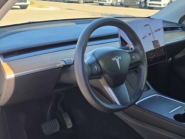 2022 Tesla Model Y Long Range Dual Motor All-Wheel Drive 2022 Tesla Model Y Long Range Dual Motor All-Wheel Drive