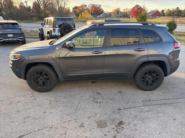2019 Jeep Cherokee Trailhawk 4x4 2019 Jeep Cherokee Trailhawk 4x4