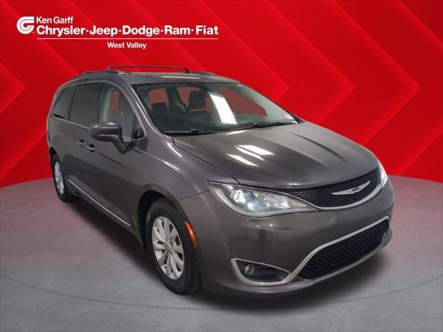 2017 Chrysler Pacifica Touring-L 2017 Chrysler Pacifica Touring-L