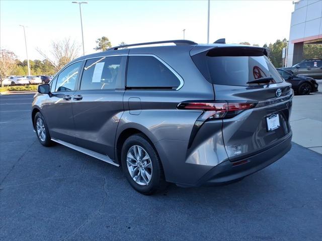 2022 Toyota Sienna LE 2022 Toyota Sienna LE