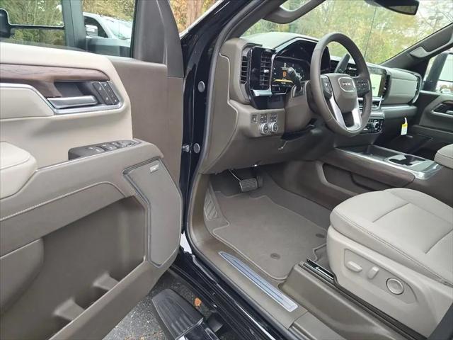 2026 GMC Sierra 2500HD Crew Cab, Standard Bed, SLT, 4WD