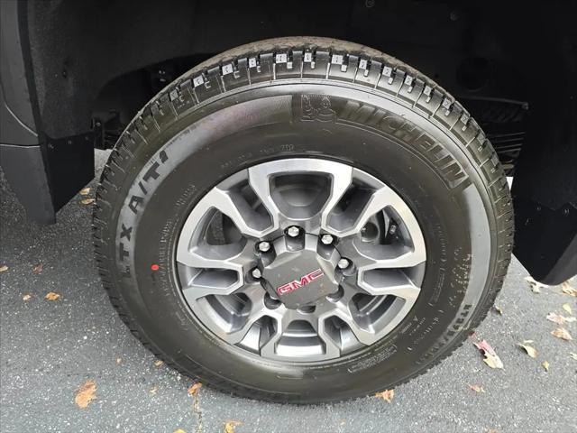 2026 GMC Sierra 2500HD Crew Cab, Standard Bed, SLT, 4WD