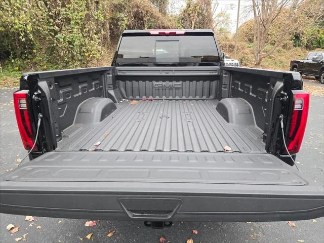 2026 GMC Sierra 2500HD Crew Cab, Standard Bed, SLT, 4WD