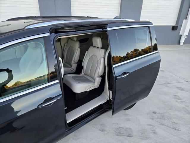 2021 Chrysler Pacifica Touring L AWD