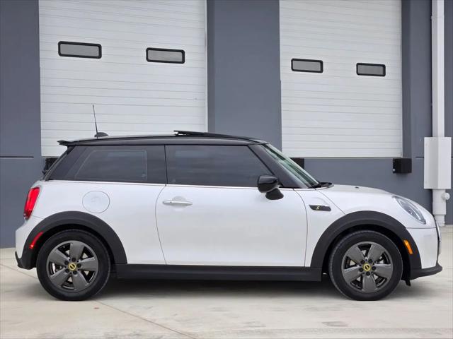 2024 MINI SE Hardtop Cooper