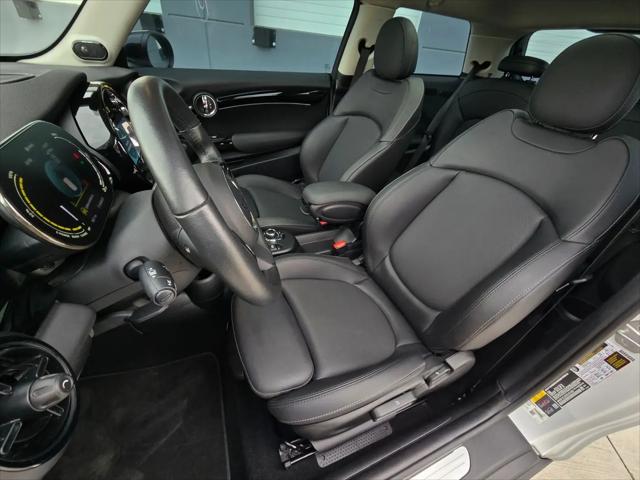 2024 MINI SE Hardtop Cooper