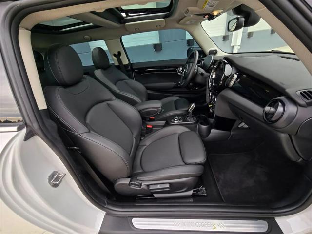 2024 MINI SE Hardtop Cooper