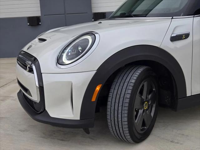 2024 MINI SE Hardtop Cooper