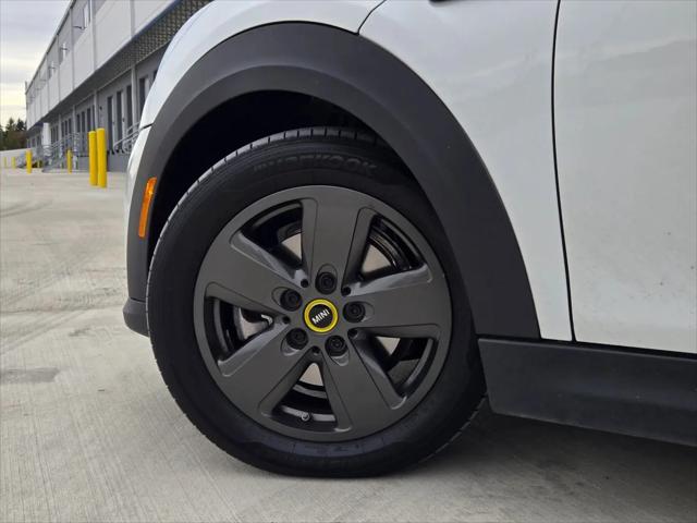 2024 MINI SE Hardtop Cooper