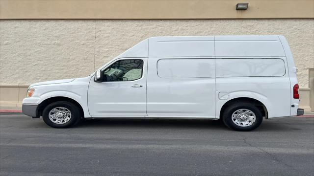 2014 Nissan 2500 SV V8