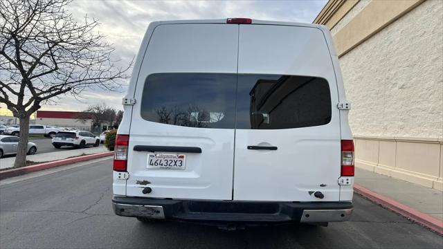 2014 Nissan 2500 SV V8