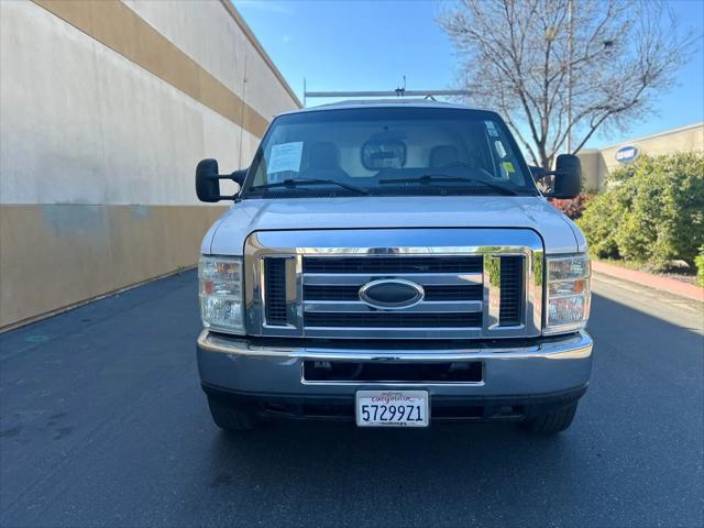 2016 Ford E-350 Cutaway E-350