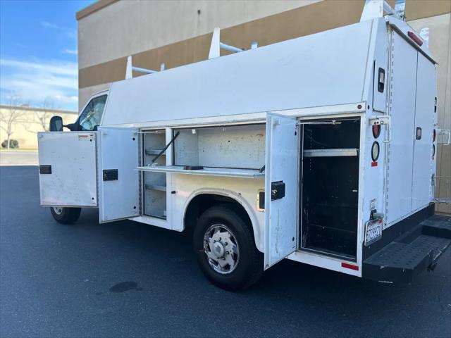 2016 Ford E-350 Cutaway E-350