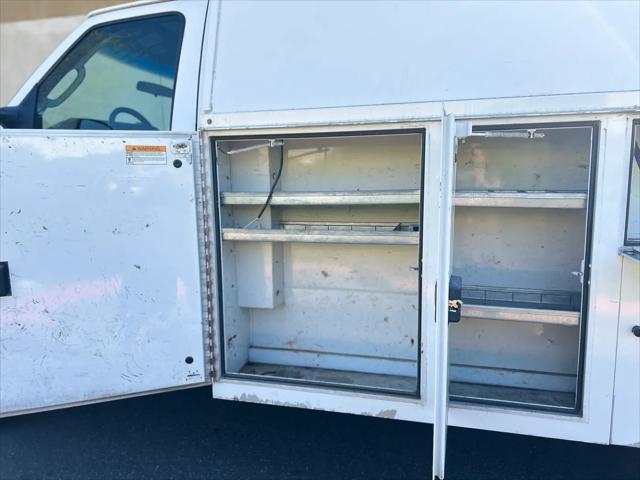 2016 Ford E-350 Cutaway E-350