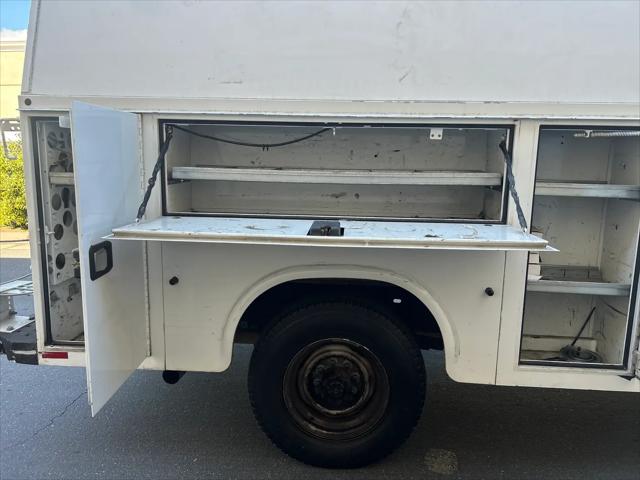 2016 Ford E-350 Cutaway E-350