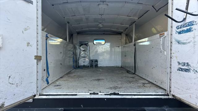 2016 Ford E-350 Cutaway E-350