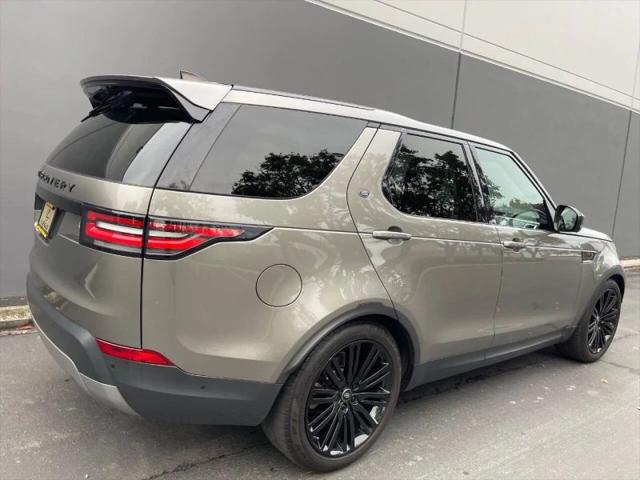 2017 Land Rover Discovery FIRST EDITION