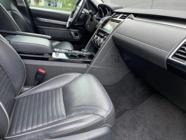 2017 Land Rover Discovery FIRST EDITION