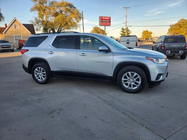 2021 Chevrolet Traverse AWD LT Cloth