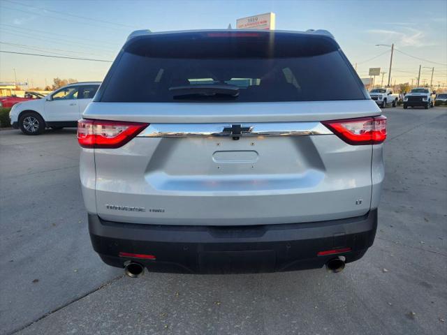 2021 Chevrolet Traverse AWD LT Cloth