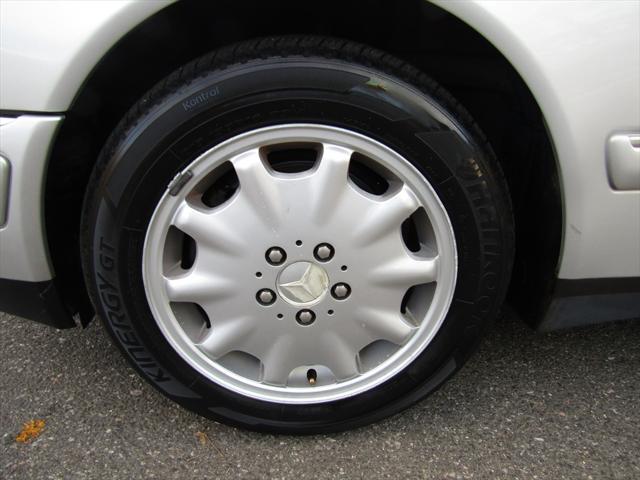 1997 Mercedes-Benz E 320 E320