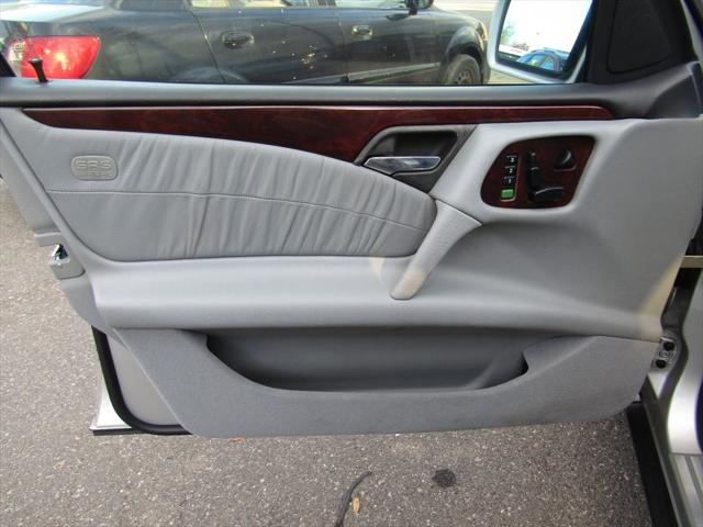 1997 Mercedes-Benz E 320 E320