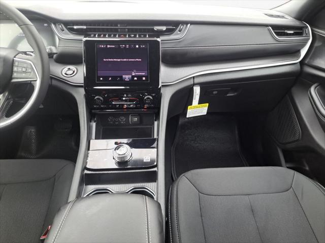 2025 Jeep Grand Cherokee GRAND CHEROKEE LAREDO X 4X2