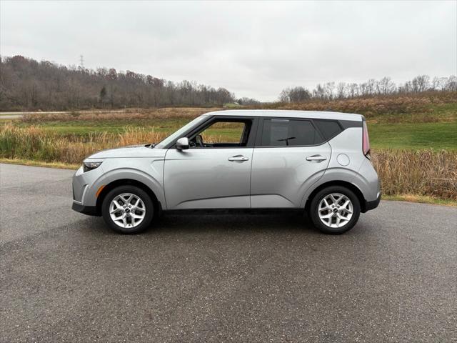 2023 Kia Soul S 2023 Kia Soul S