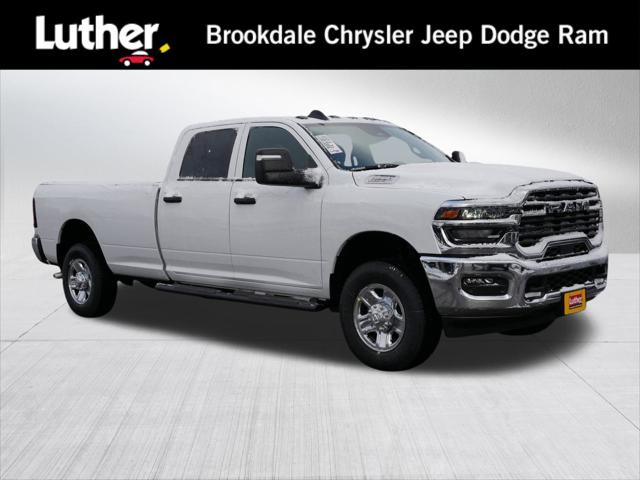 2026 RAM Ram 3500 RAM 3500 TRADESMAN CREW CAB 4X4 8 BOX