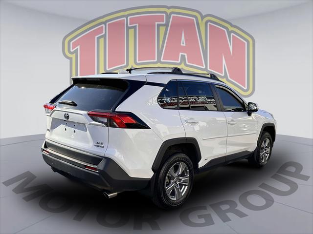 2023 Toyota RAV4 Hybrid XLE [2]