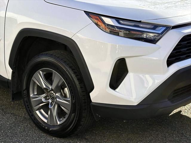 2023 Toyota RAV4 Hybrid XLE [8]