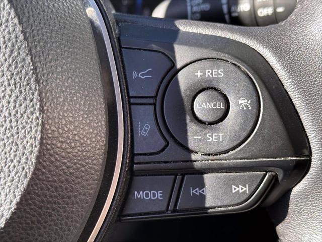 2023 Toyota RAV4 Hybrid XLE [21]