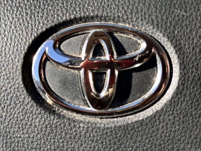 2023 Toyota RAV4 Hybrid XLE [22]